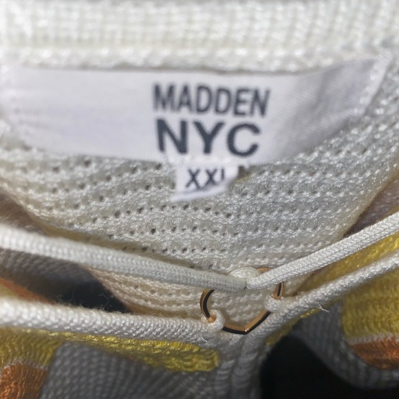 Madden NYC Heart Ring Crochet Top Junior Plus Size 2XL Cropped Festival Boho - Picture 5 of 5